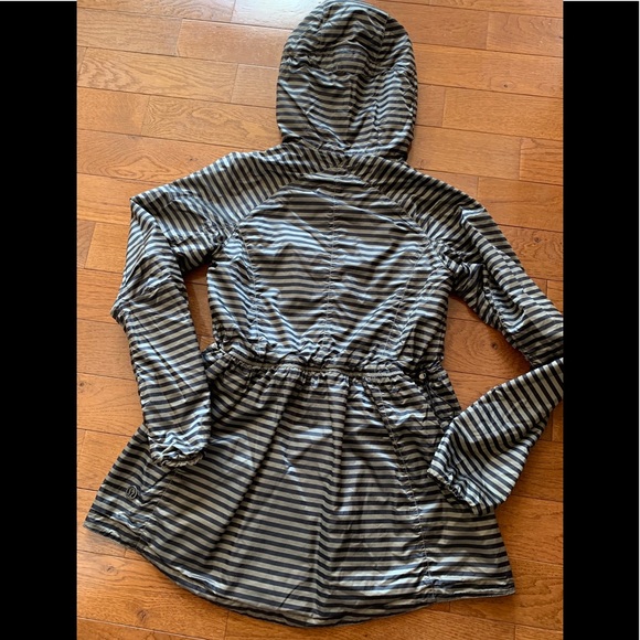 🔥Lululemon Reversible Rain For Daze Jacket/Coat🔥 - Picture 6 of 12